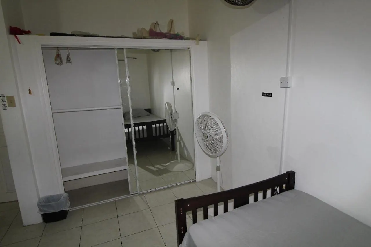 Hostel Belleh23 Kingston Creative Guesthouse Jamaica